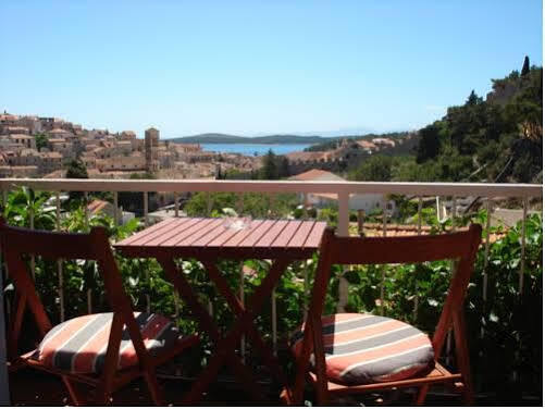 Vuljan Hvar Town